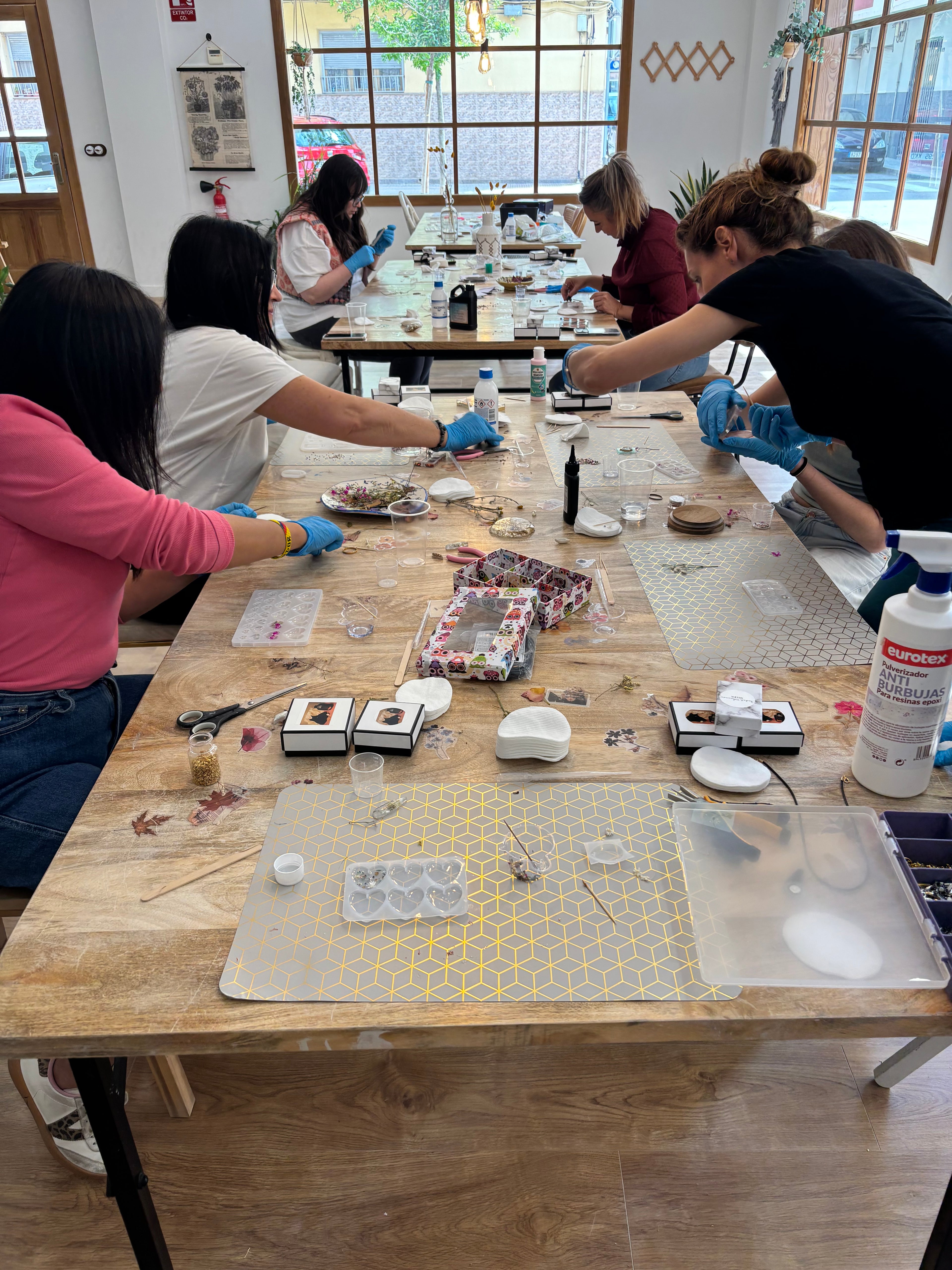 Taller de Joyas con Resina